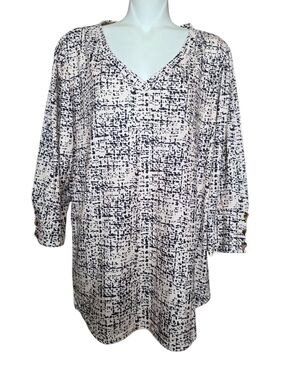 New XIEERDUO Printed V-Neck Tunic Top in Cream and Black T4
